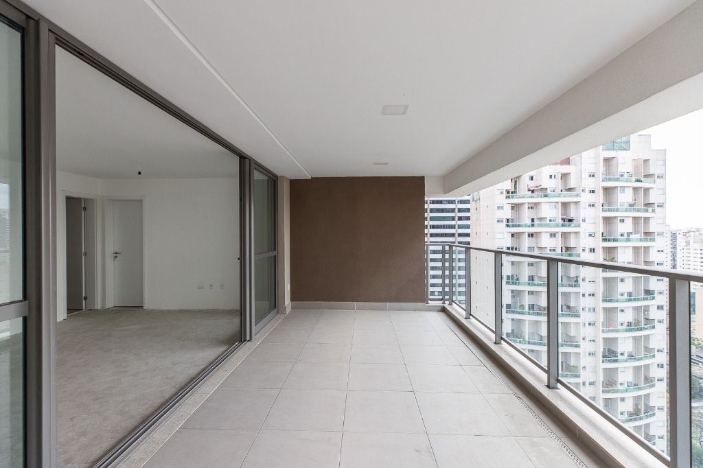 Apartamento à venda com 3 quartos, 157m² - Foto 9