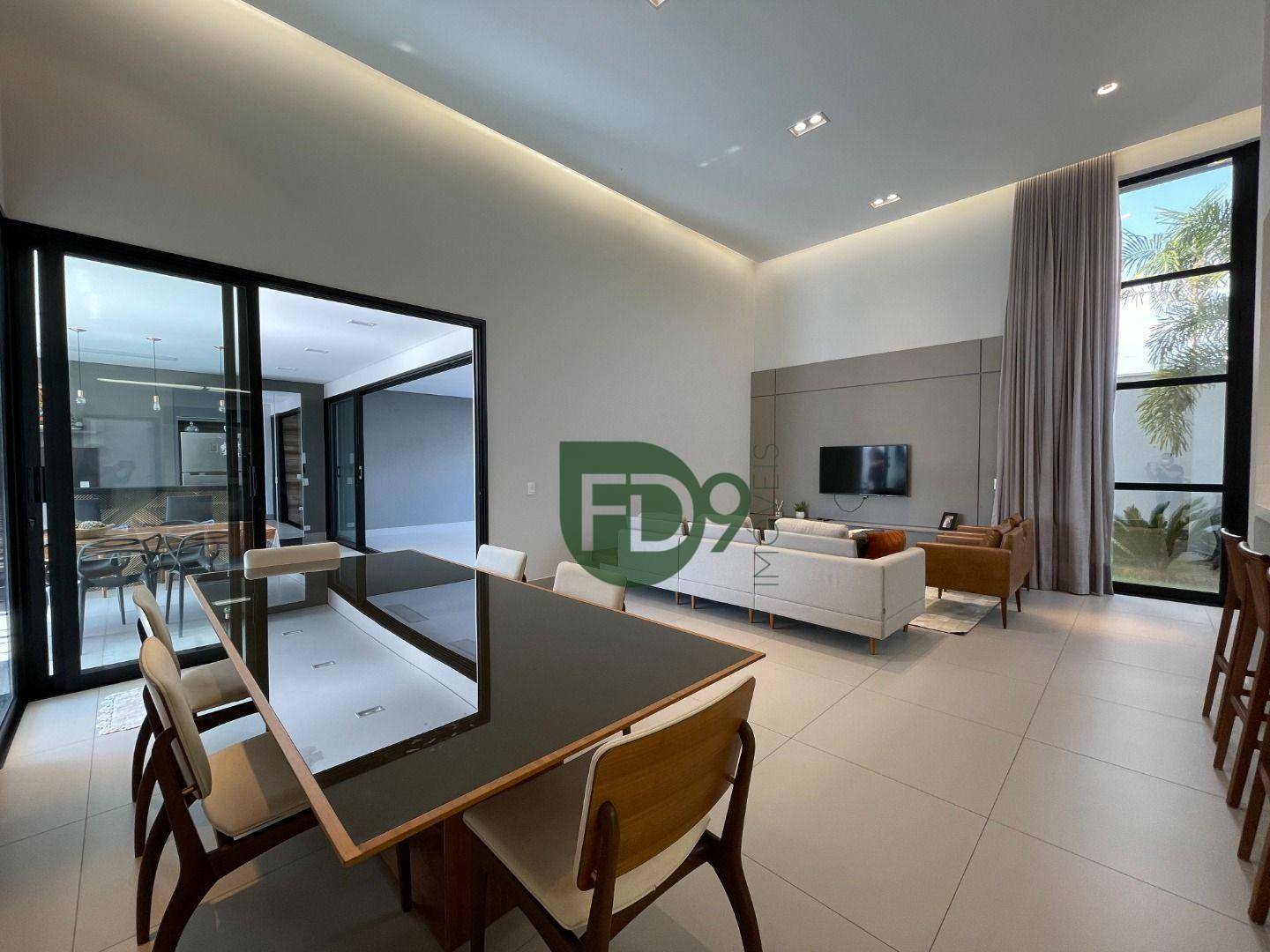 Casa à venda com 3 quartos, 252m² - Foto 4