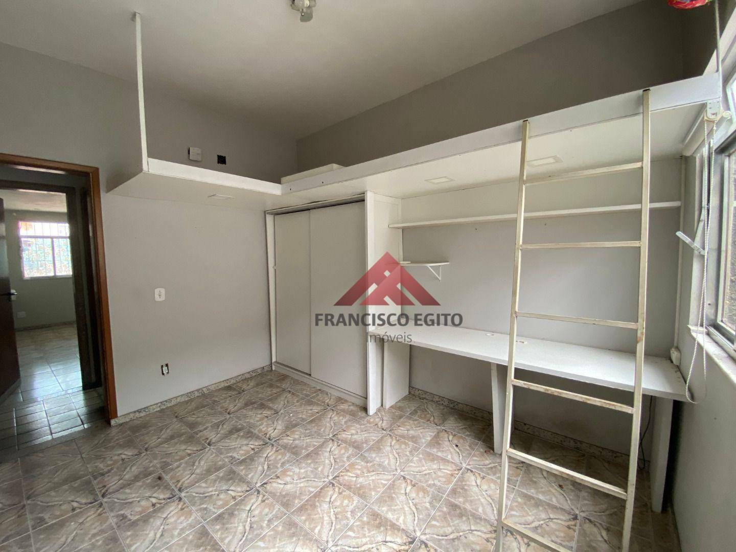 Casa à venda com 2 quartos, 150m² - Foto 8