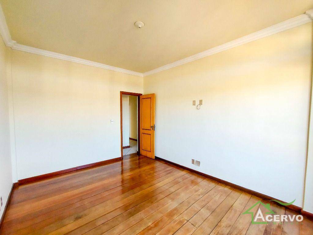 Apartamento à venda com 4 quartos, 203m² - Foto 15