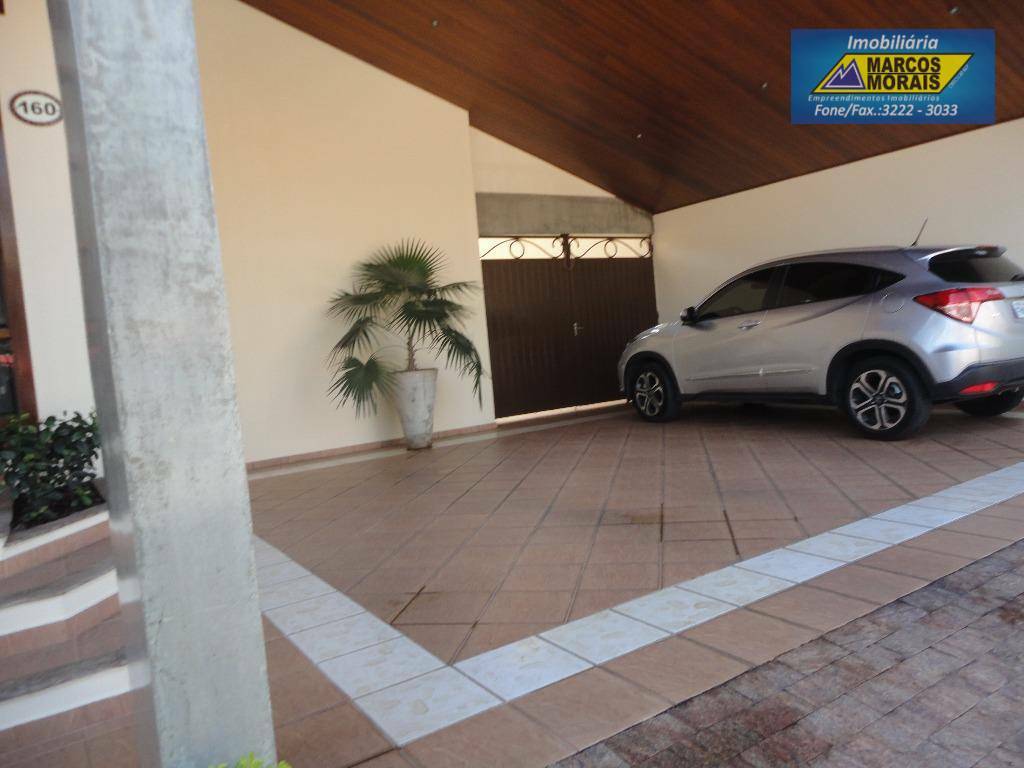 Casa à venda com 4 quartos, 450m² - Foto 30