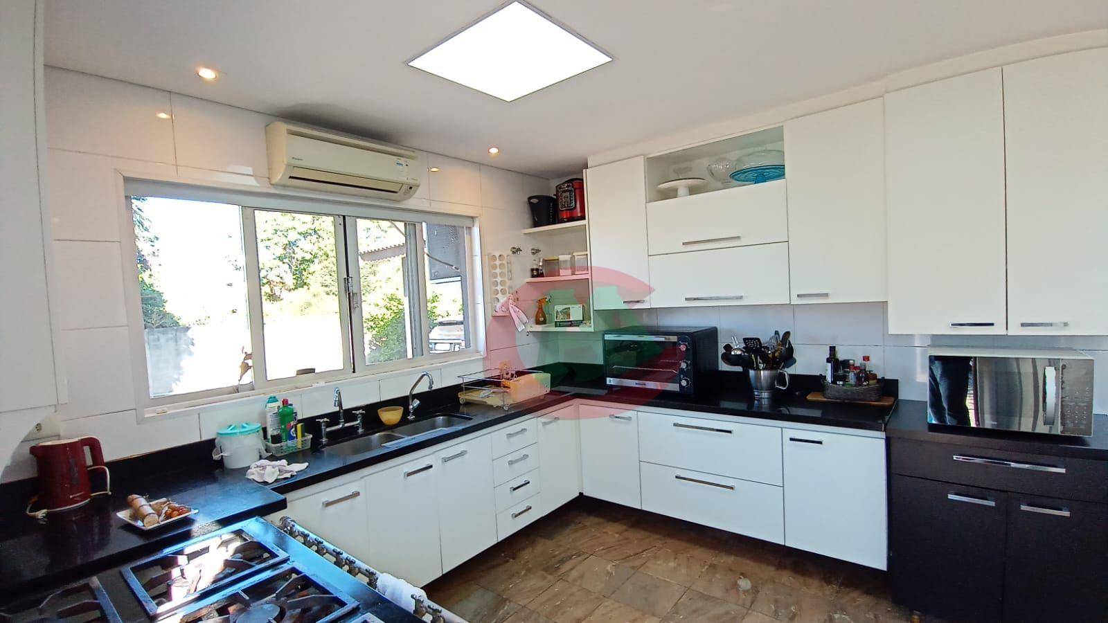 Chácara à venda com 5 quartos, 685m² - Foto 3