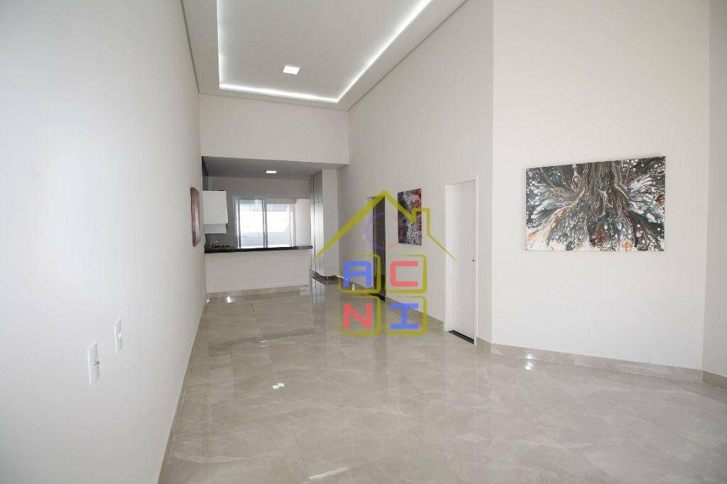 Casa à venda com 3 quartos, 148m² - Foto 1