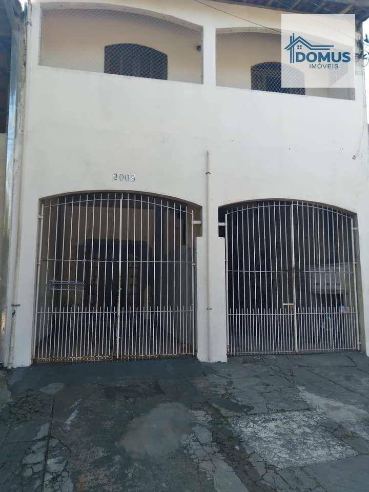 Sobrado à venda com 4 quartos, 150m² - Foto 1