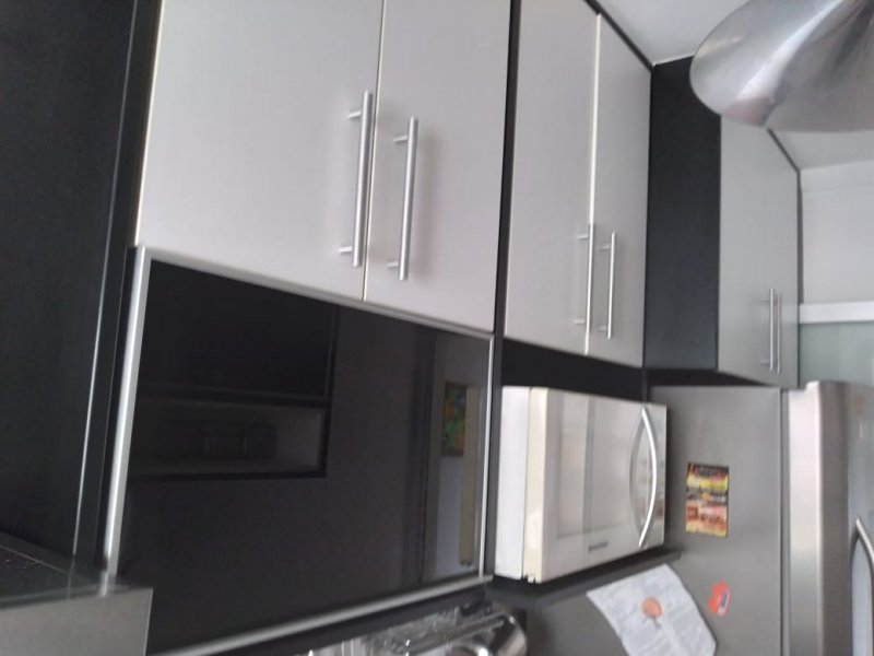 Apartamento à venda com 3 quartos, 74m² - Foto 2