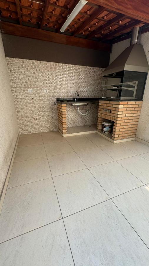 Casa à venda com 3 quartos, 106m² - Foto 2