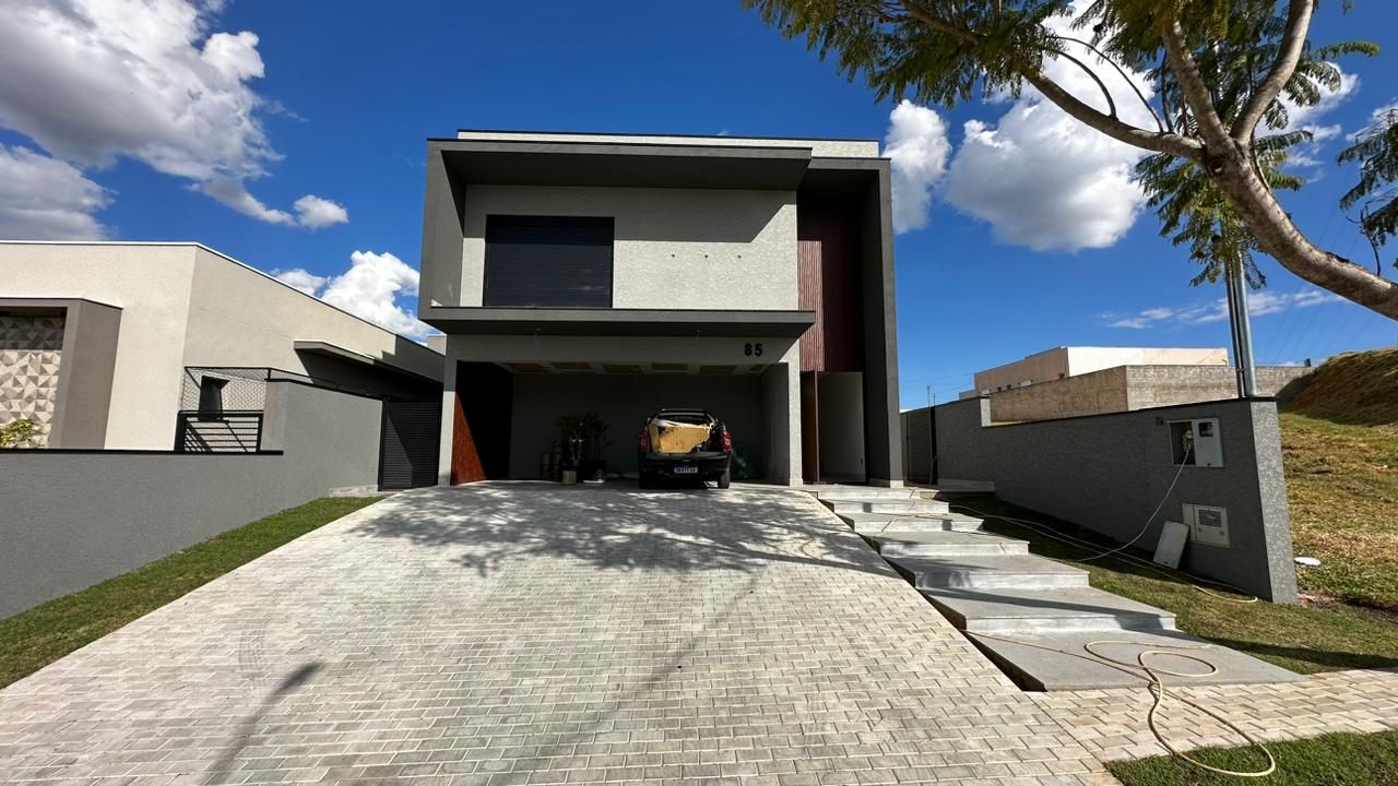 Casa de Condomínio à venda com 3 quartos, 270m² - Foto 2