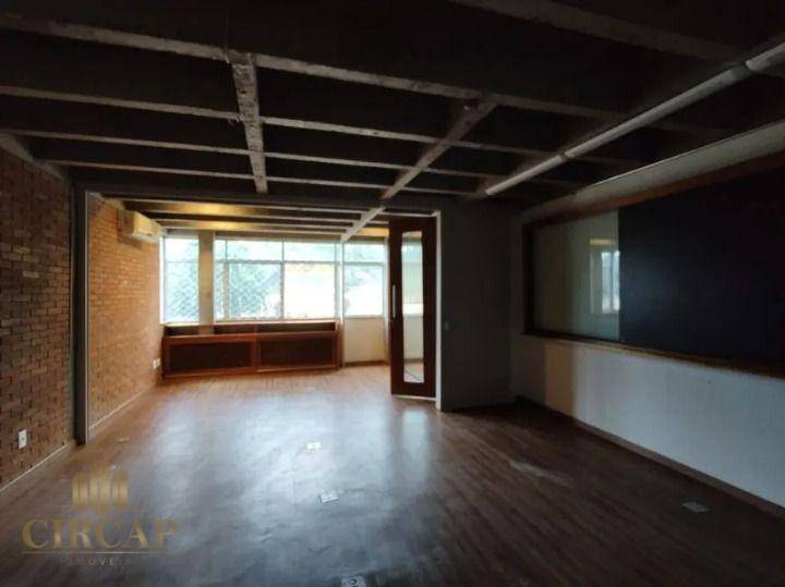 Casa para alugar com 9 quartos, 373m² - Foto 9