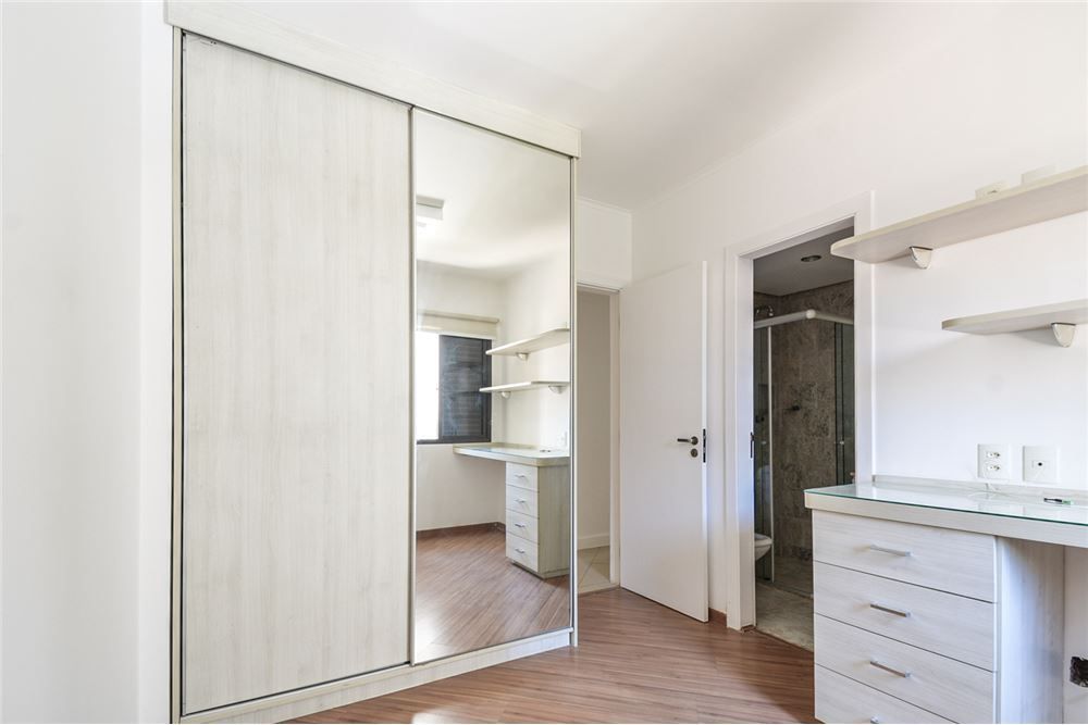 Apartamento à venda com 3 quartos, 100m² - Foto 3