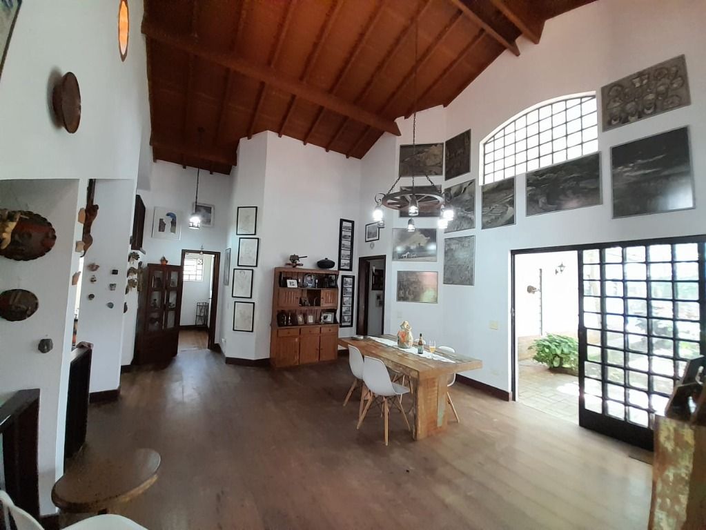 Casa de Condomínio à venda com 3 quartos, 280m² - Foto 4