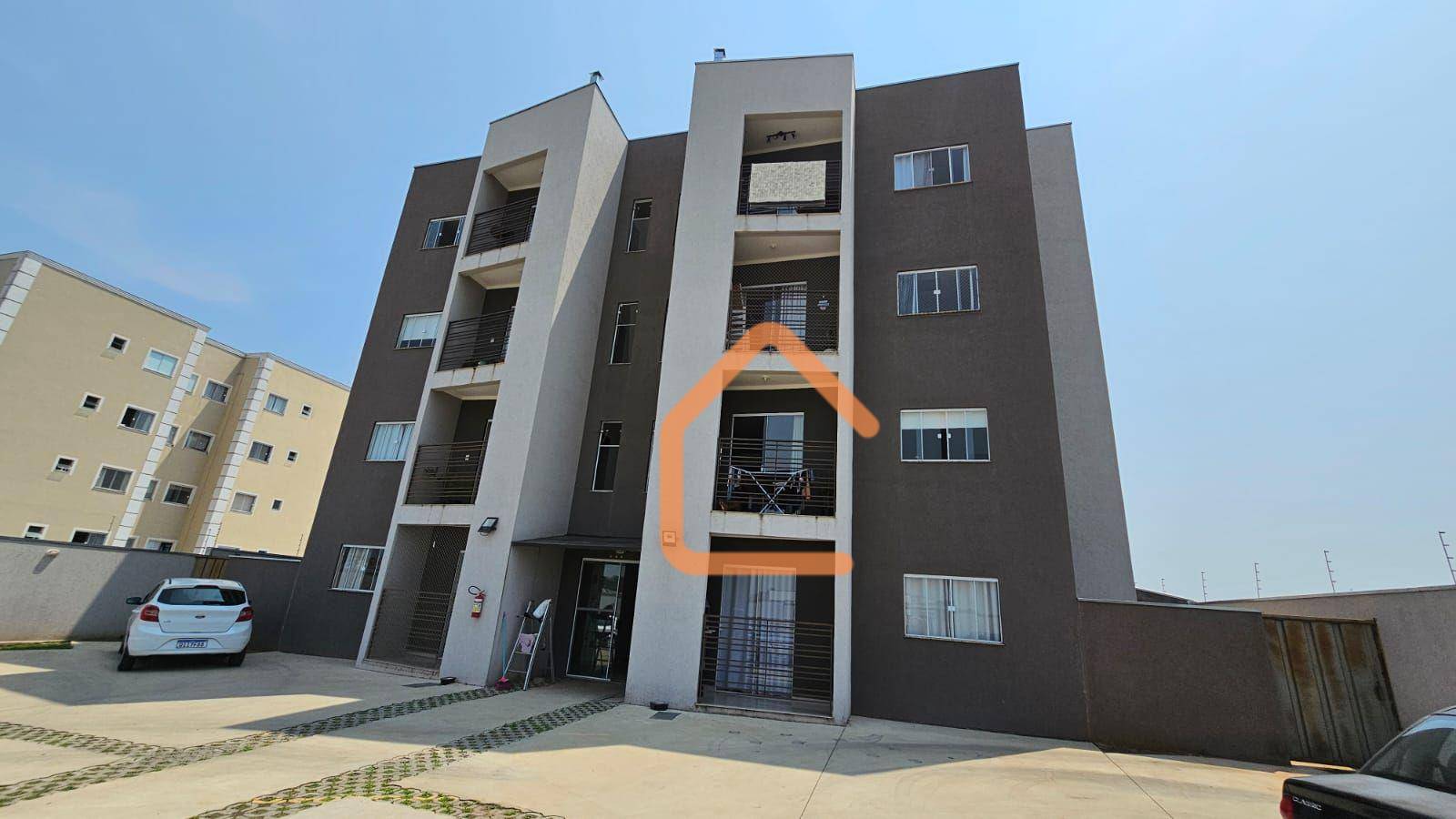 Apartamento à venda com 2 quartos, 68m² - Foto 1