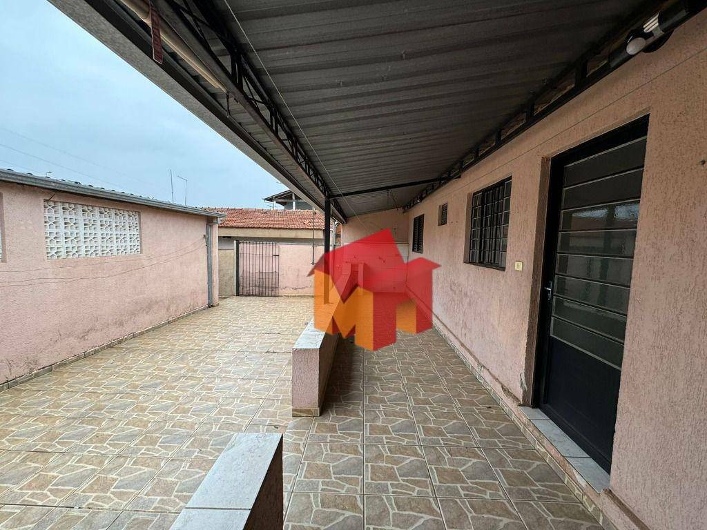 Casa à venda com 3 quartos, 220m² - Foto 13