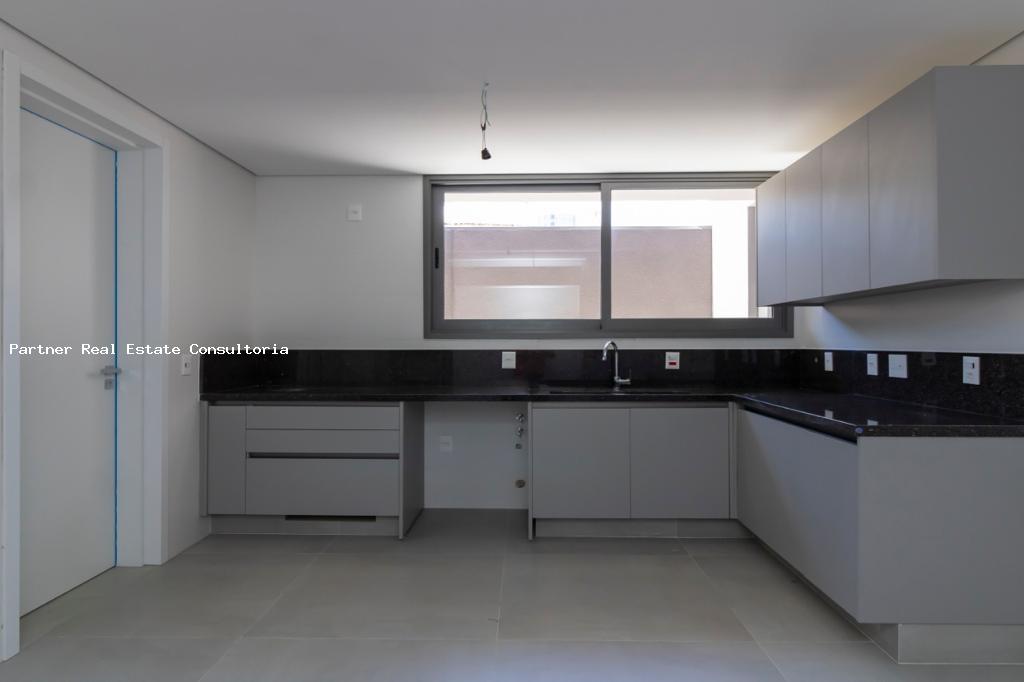 Casa à venda com 4 quartos, 581m² - Foto 16