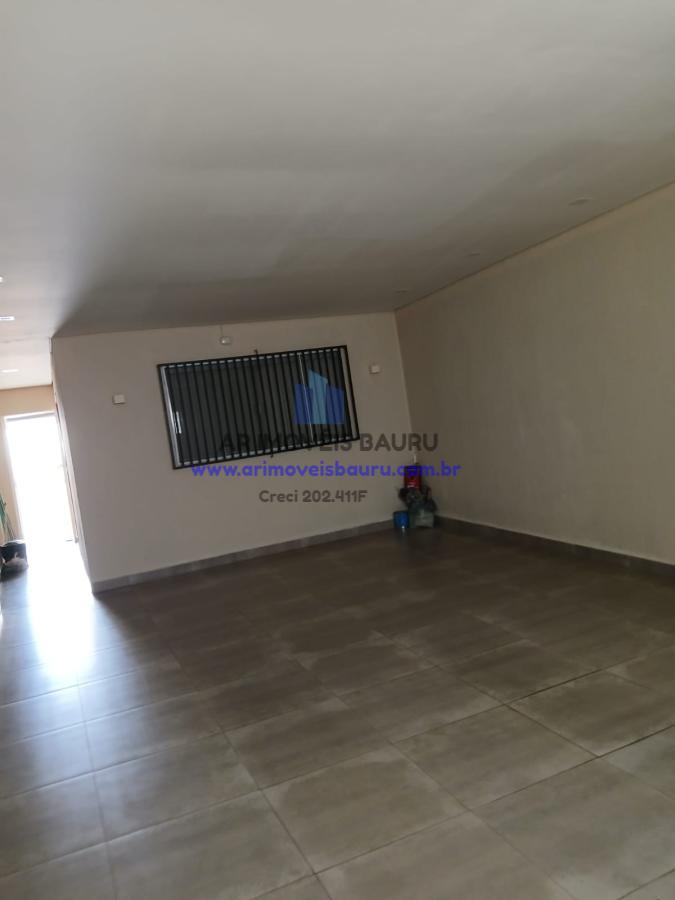 Casa à venda com 3 quartos, 210m² - Foto 2