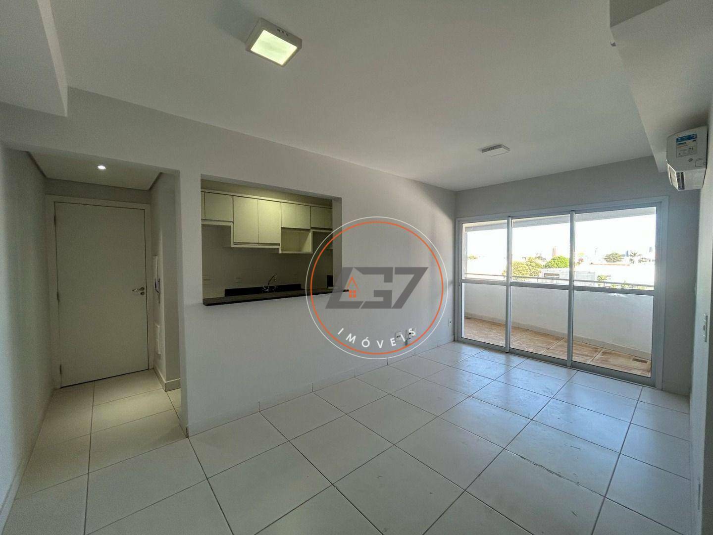 Apartamento para alugar com 3 quartos, 97m² - Foto 3
