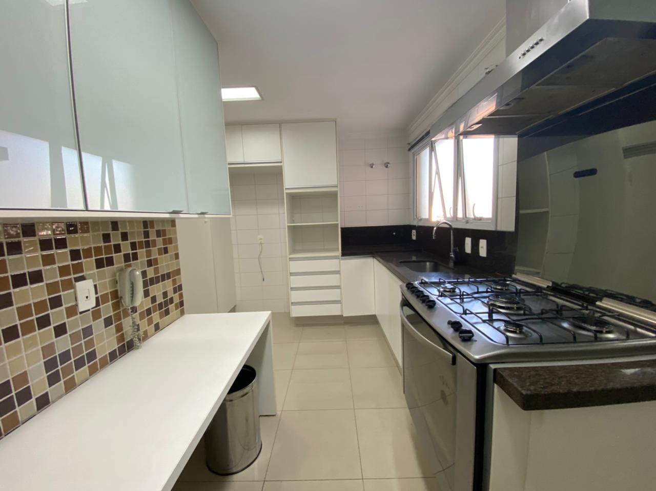 Apartamento à venda com 3 quartos, 154m² - Foto 5