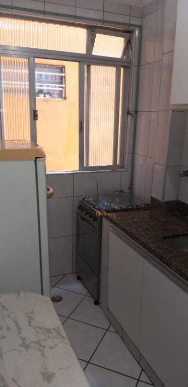 Apartamento à venda com 1 quarto, 37m² - Foto 12