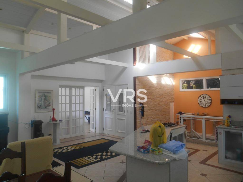 Casa de Condomínio à venda com 5 quartos, 400m² - Foto 4