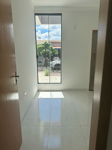 Casa à venda com 2 quartos, 69m² - Foto 2