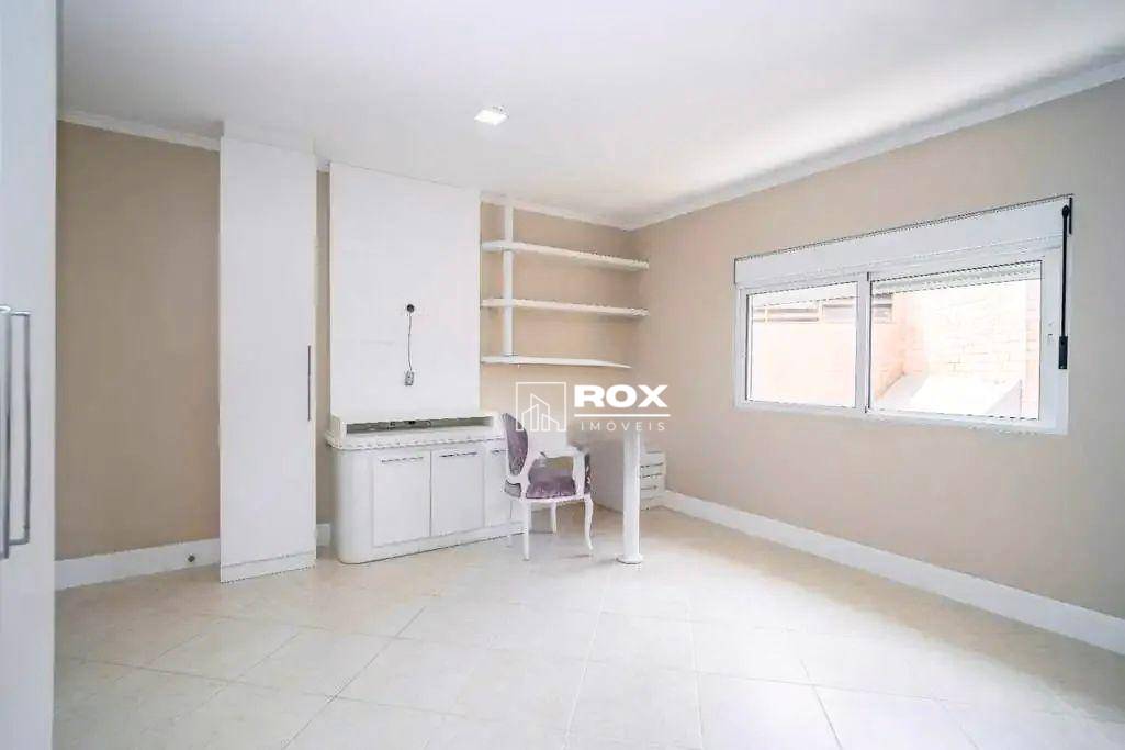 Casa para alugar com 4 quartos, 392m² - Foto 15