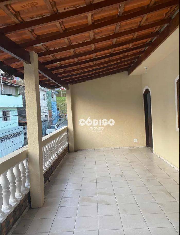 Sobrado à venda com 2 quartos, 160m² - Foto 4