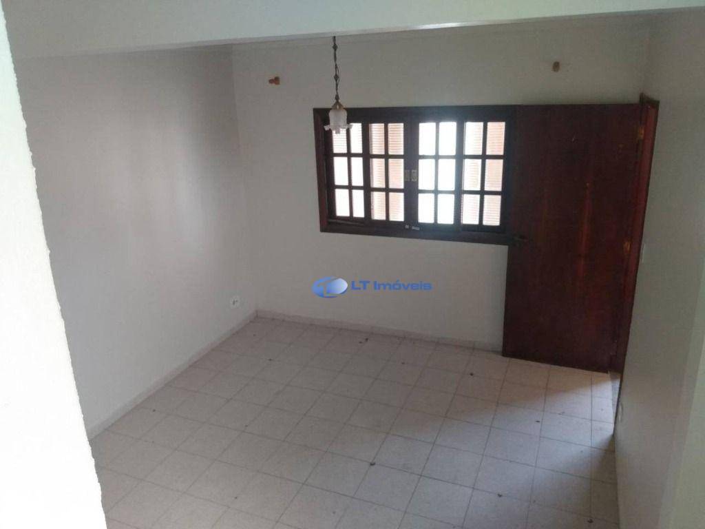 Casa à venda com 3 quartos, 158m² - Foto 7