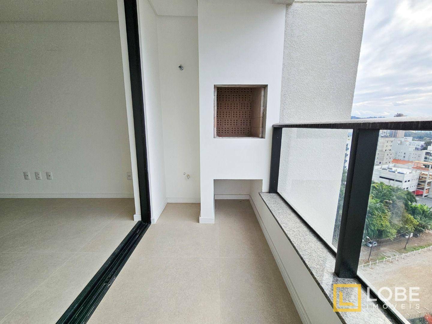 Apartamento à venda com 2 quartos, 68m² - Foto 1