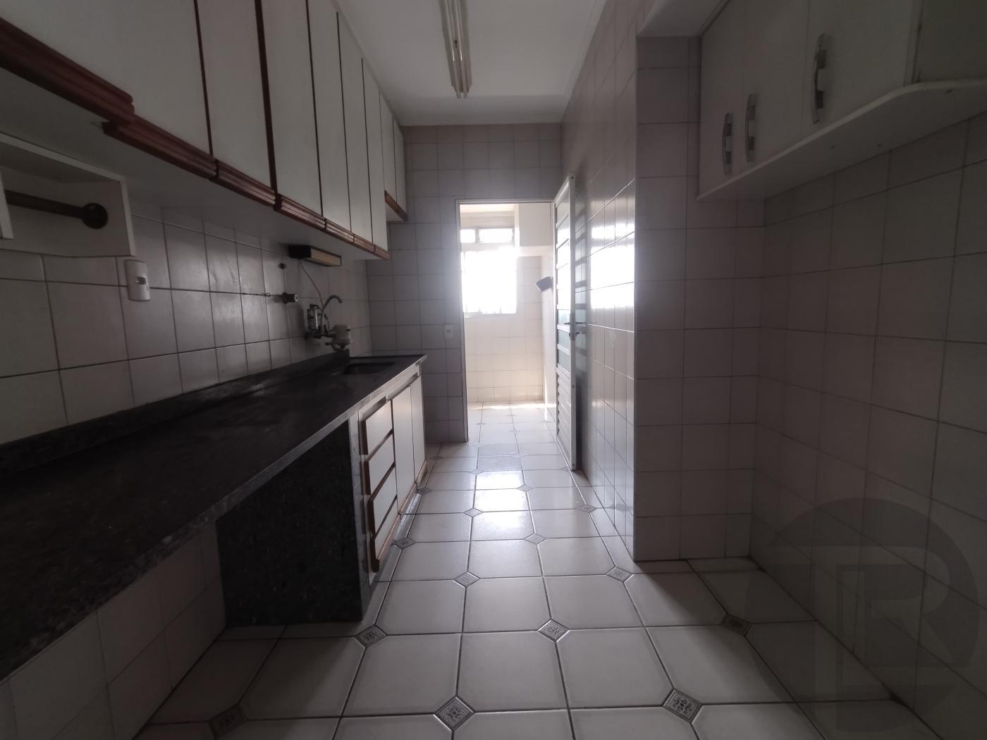 Apartamento para alugar com 2 quartos, 68m² - Foto 5