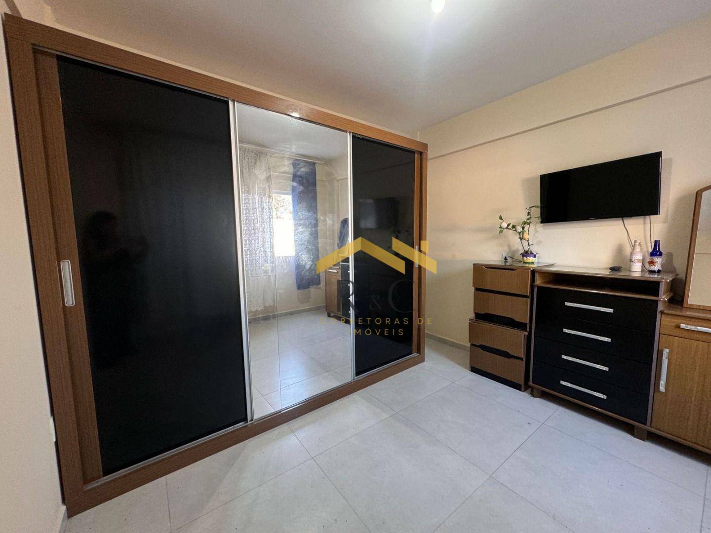 Apartamento à venda com 2 quartos, 75m² - Foto 11