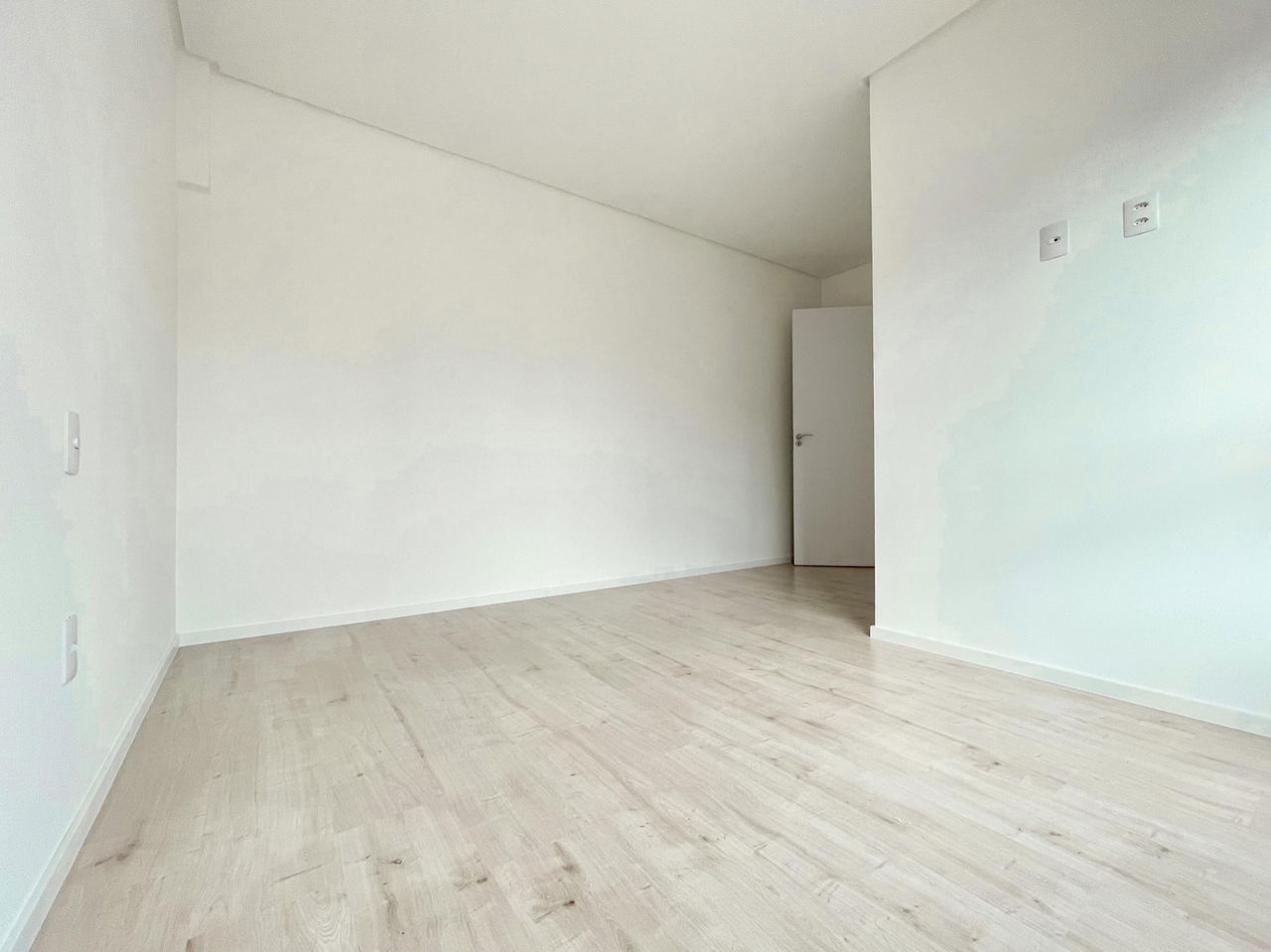 Apartamento à venda com 2 quartos, 68m² - Foto 30