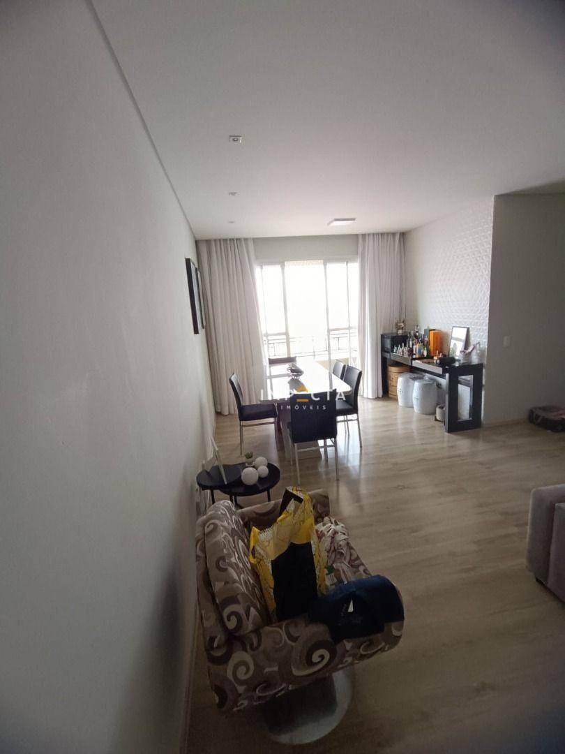 Apartamento à venda com 3 quartos, 157m² - Foto 15