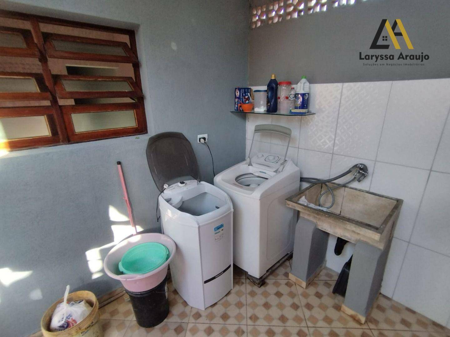 Casa à venda com 3 quartos, 100m² - Foto 17