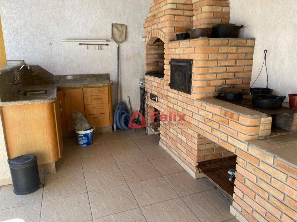 Sobrado à venda com 3 quartos, 360m² - Foto 2