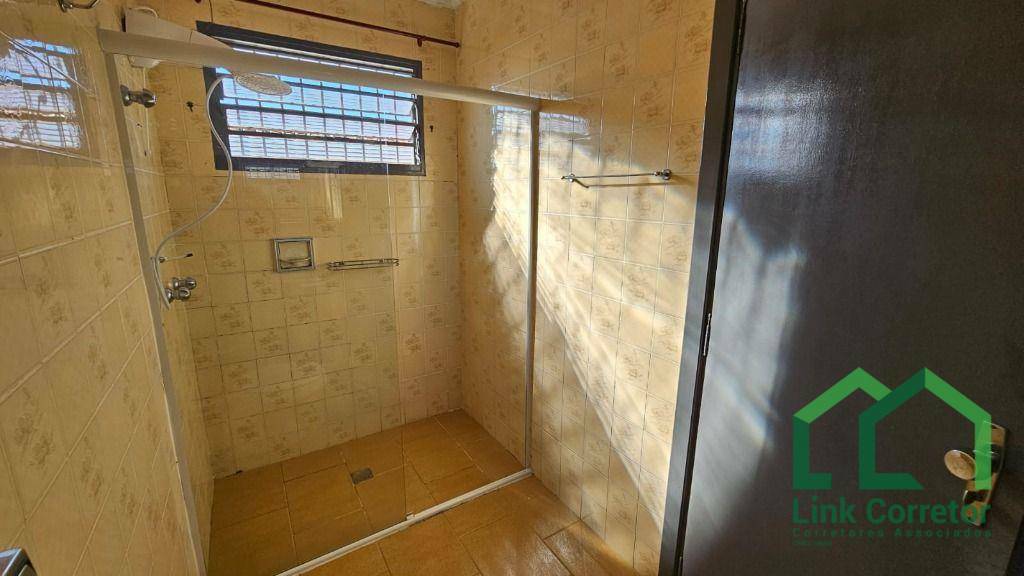 Casa à venda com 3 quartos, 326m² - Foto 20