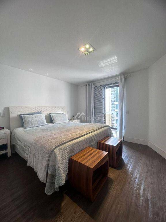 Cobertura à venda com 3 quartos, 358m² - Foto 13