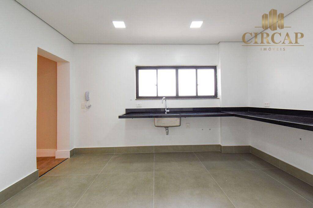 Apartamento à venda com 3 quartos, 140m² - Foto 3