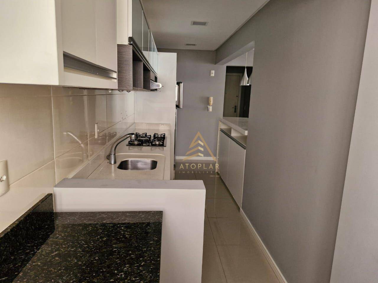 Apartamento para alugar com 3 quartos, 90m² - Foto 17