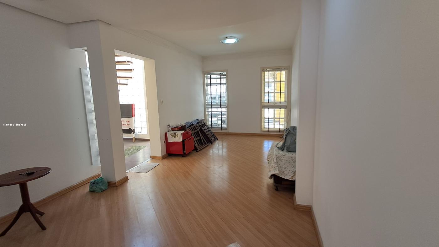 Sobrado à venda com 3 quartos, 160m² - Foto 2