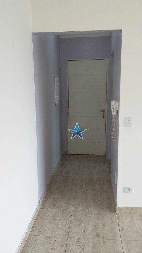 Apartamento à venda com 2 quartos, 72m² - Foto 4