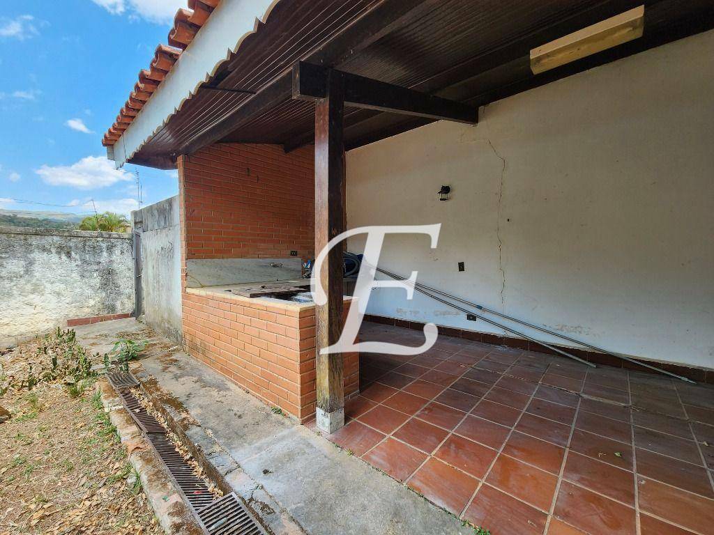 Casa à venda com 4 quartos, 300m² - Foto 5