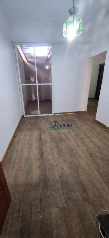 Apartamento à venda com 2 quartos, 65m² - Foto 2