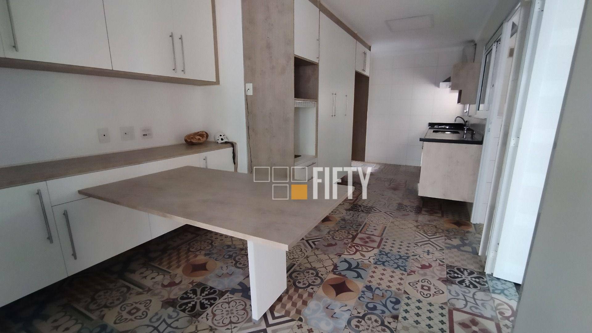 Apartamento à venda e aluguel com 3 quartos, 161m² - Foto 4