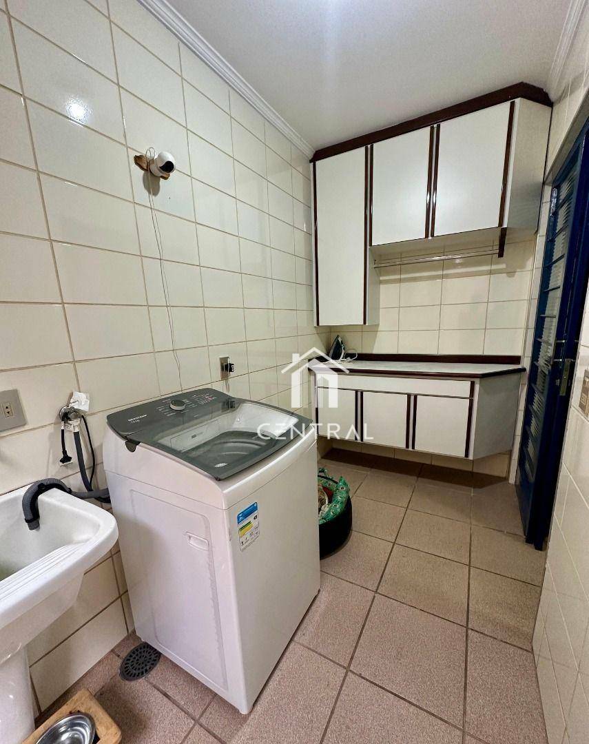 Casa à venda com 3 quartos, 219m² - Foto 19