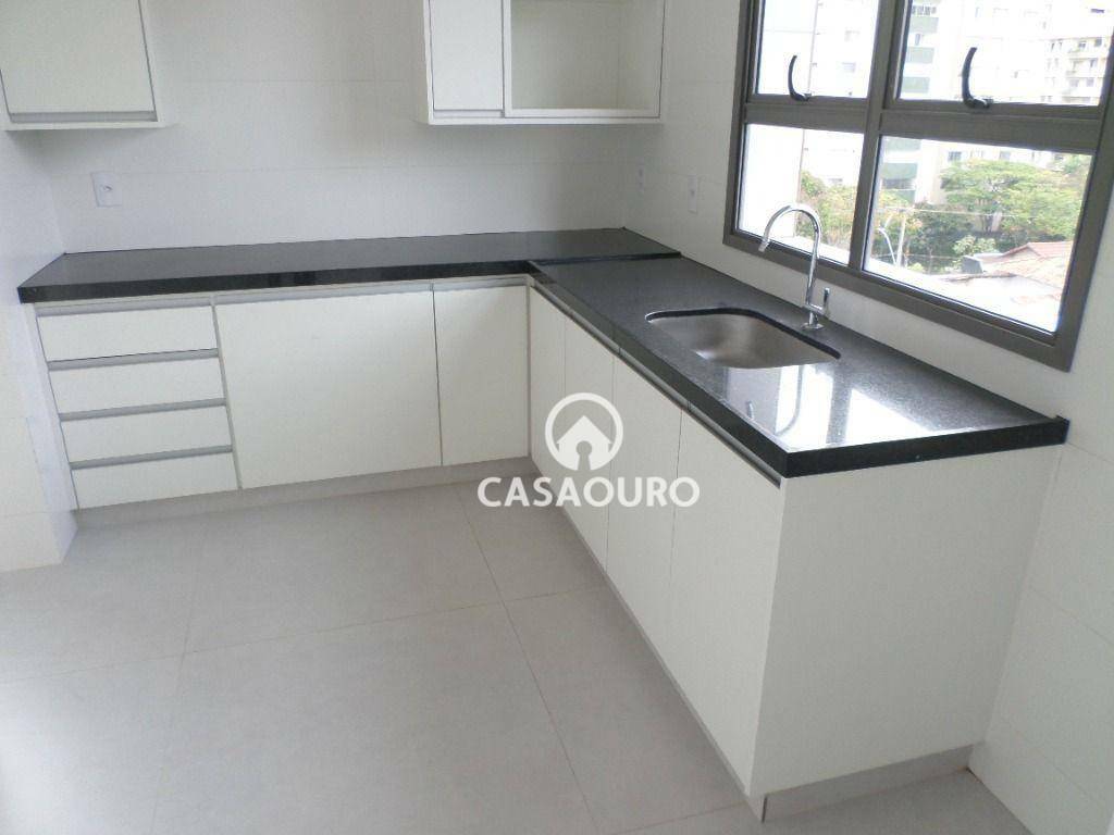 Apartamento à venda com 4 quartos, 140m² - Foto 4