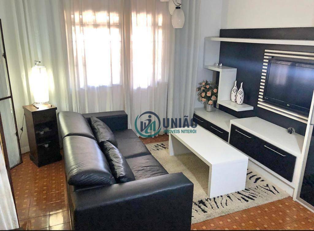 Casa à venda com 3 quartos, 330m² - Foto 1