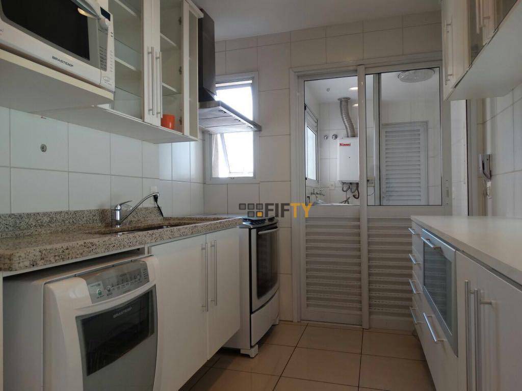 Apartamento para alugar com 3 quartos, 137m² - Foto 18