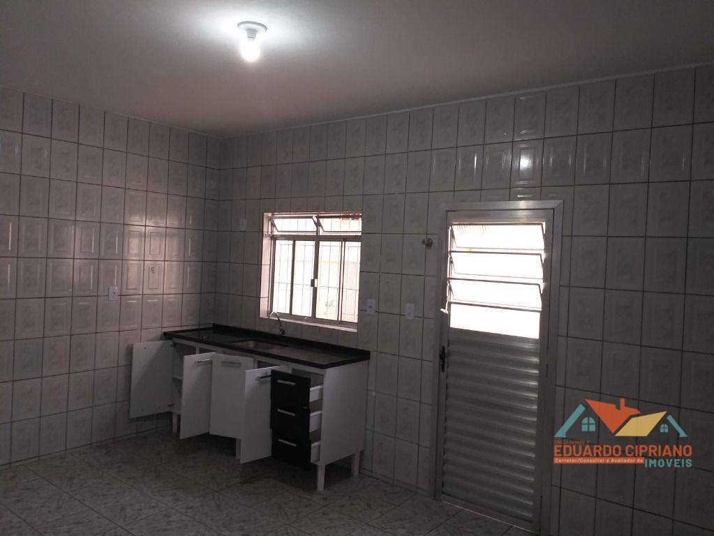 Casa à venda com 3 quartos, 90m² - Foto 16