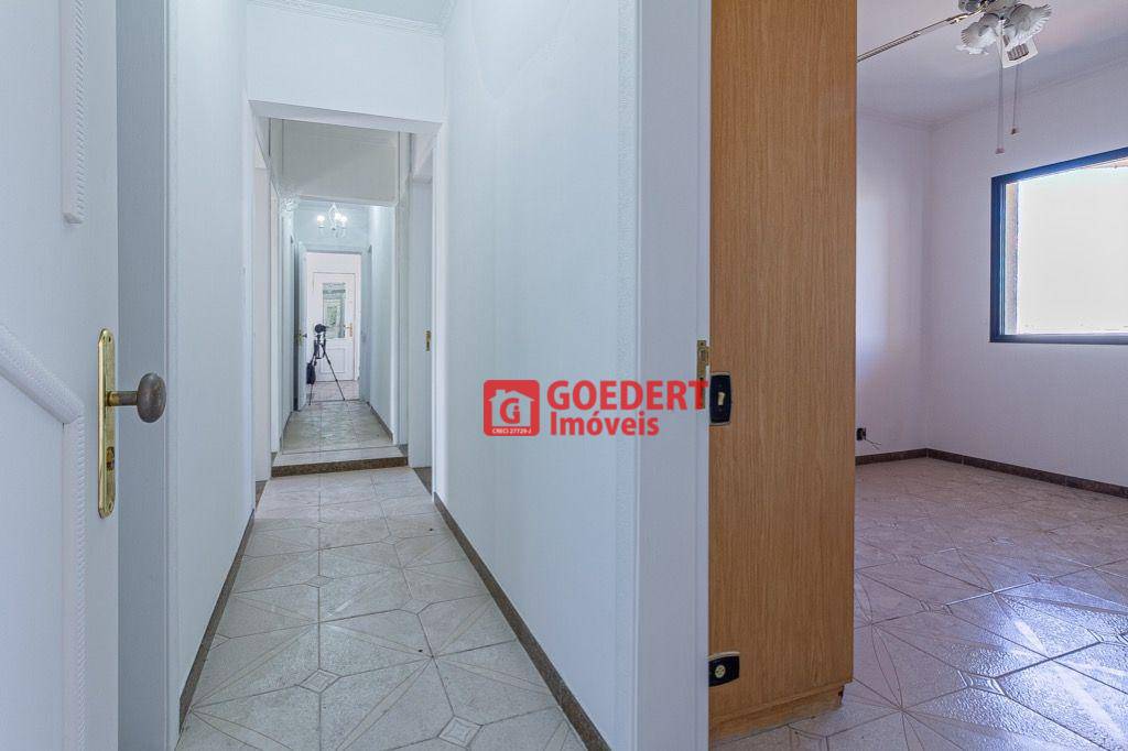 Apartamento à venda com 3 quartos, 132m² - Foto 17