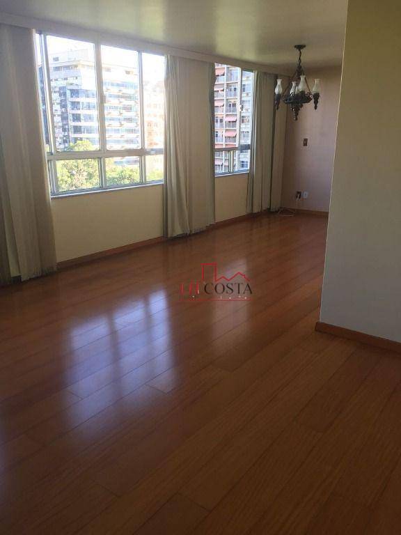 Apartamento à venda com 3 quartos, 146m² - Foto 3