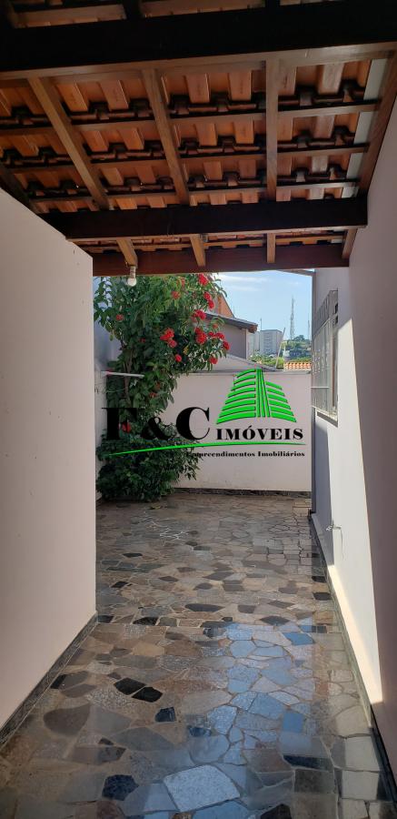 Casa para alugar com 3 quartos, 140m² - Foto 32